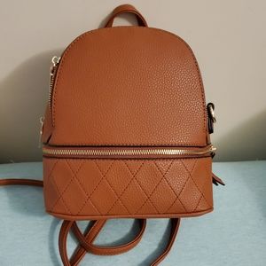 Small backpack/purse 🤍